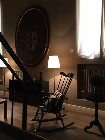 شقة 5 ريجّو إيميليا